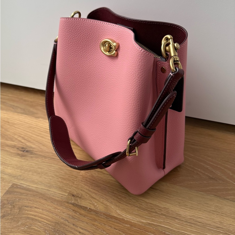 Coach Willow Bucket Bag Pink/Red